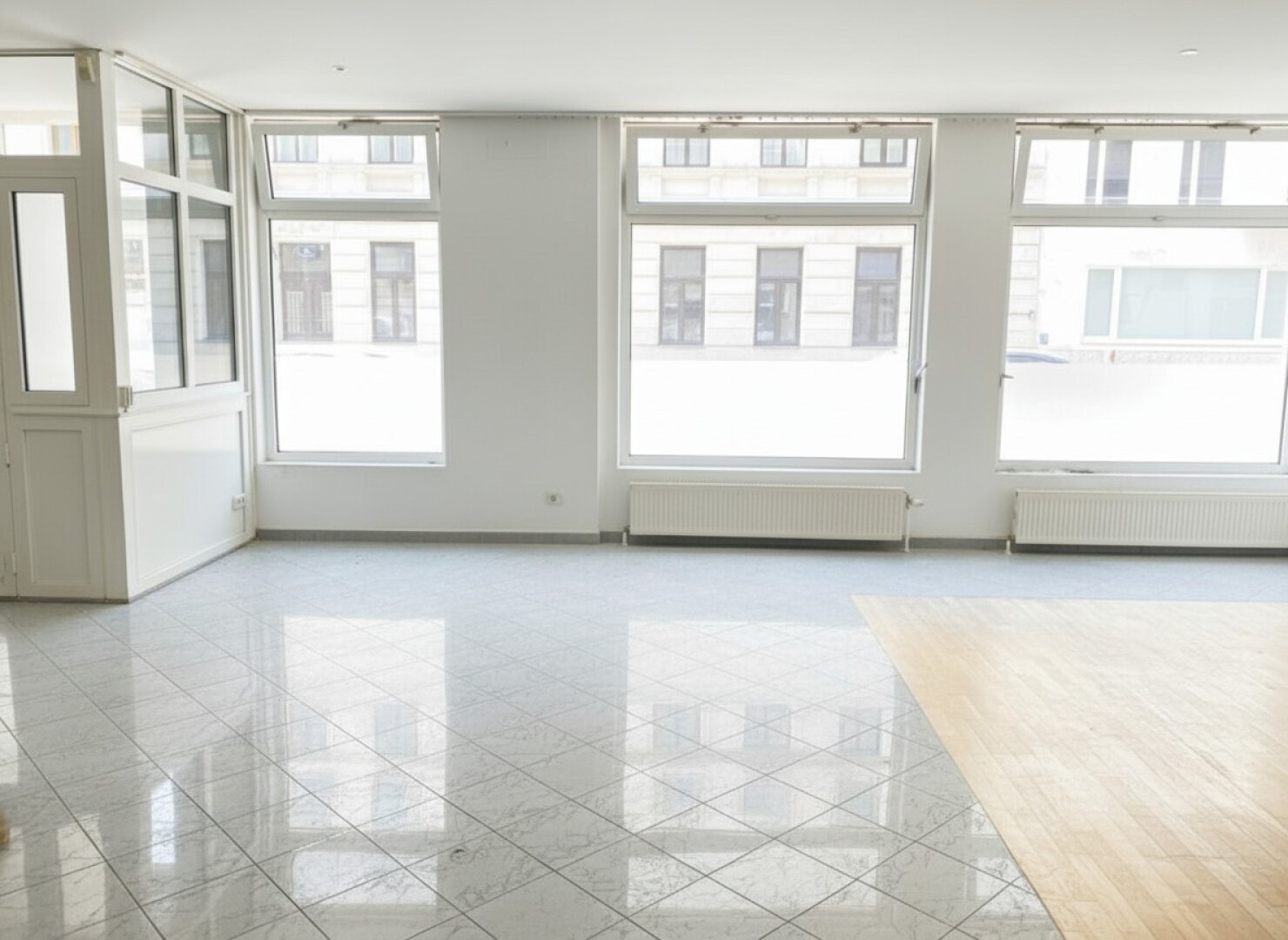 Ordination, Praxis, Geschäftslokal, Büro, Therapie- und Fitness Studio in bester Lage mit voll ausgestatteter 55m² Wohnung und 2 TG Plätze