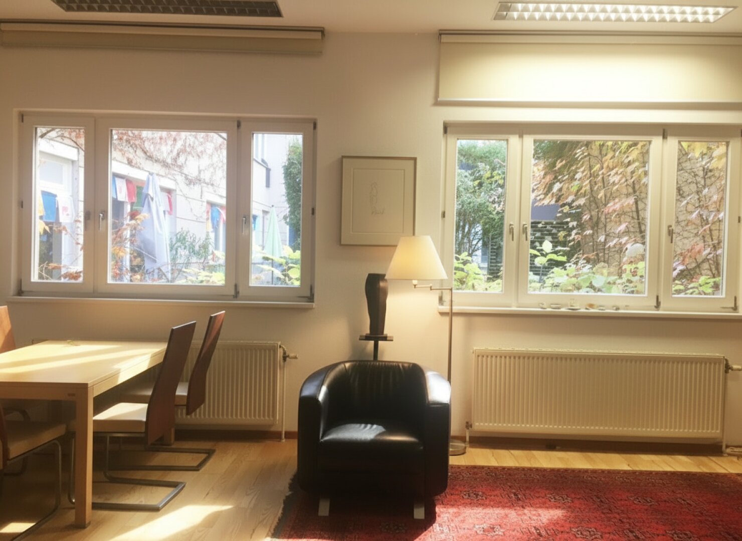 Ordination, Praxis, Geschäftslokal, Büro, Therapie- und Fitness Studio in bester Lage mit voll ausgestatteter 55m² Wohnung und 2 TG Plätze