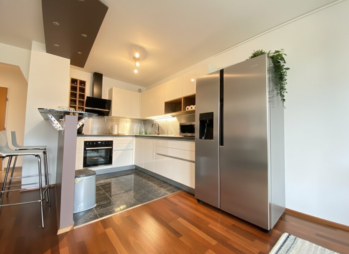 Perfekte 3-Zimmer Designwohnung für 2 Personen mit Tiefgarage und allgemeiner Terrasse Nähe U3