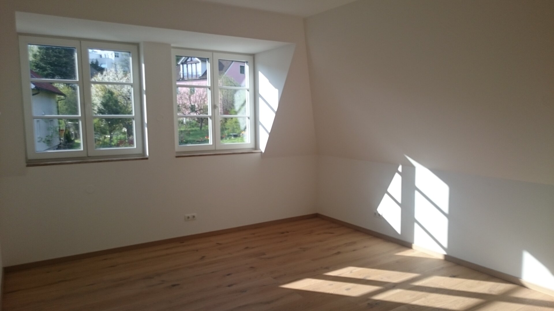 3400 KLOSTERNEUBURG - TRAUMHAFTE LAGE AM ÖLBERG -  EXKLUSIVE VILLA