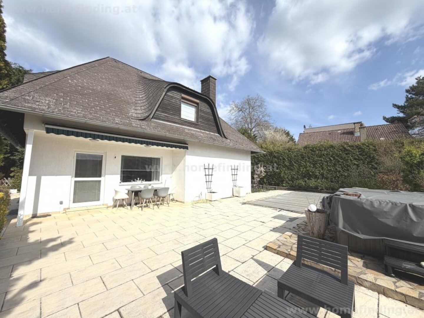 Top Einfamilienhaus in Klosterneuburg – 6 Zimmer - Terrasse - Garage -Pool