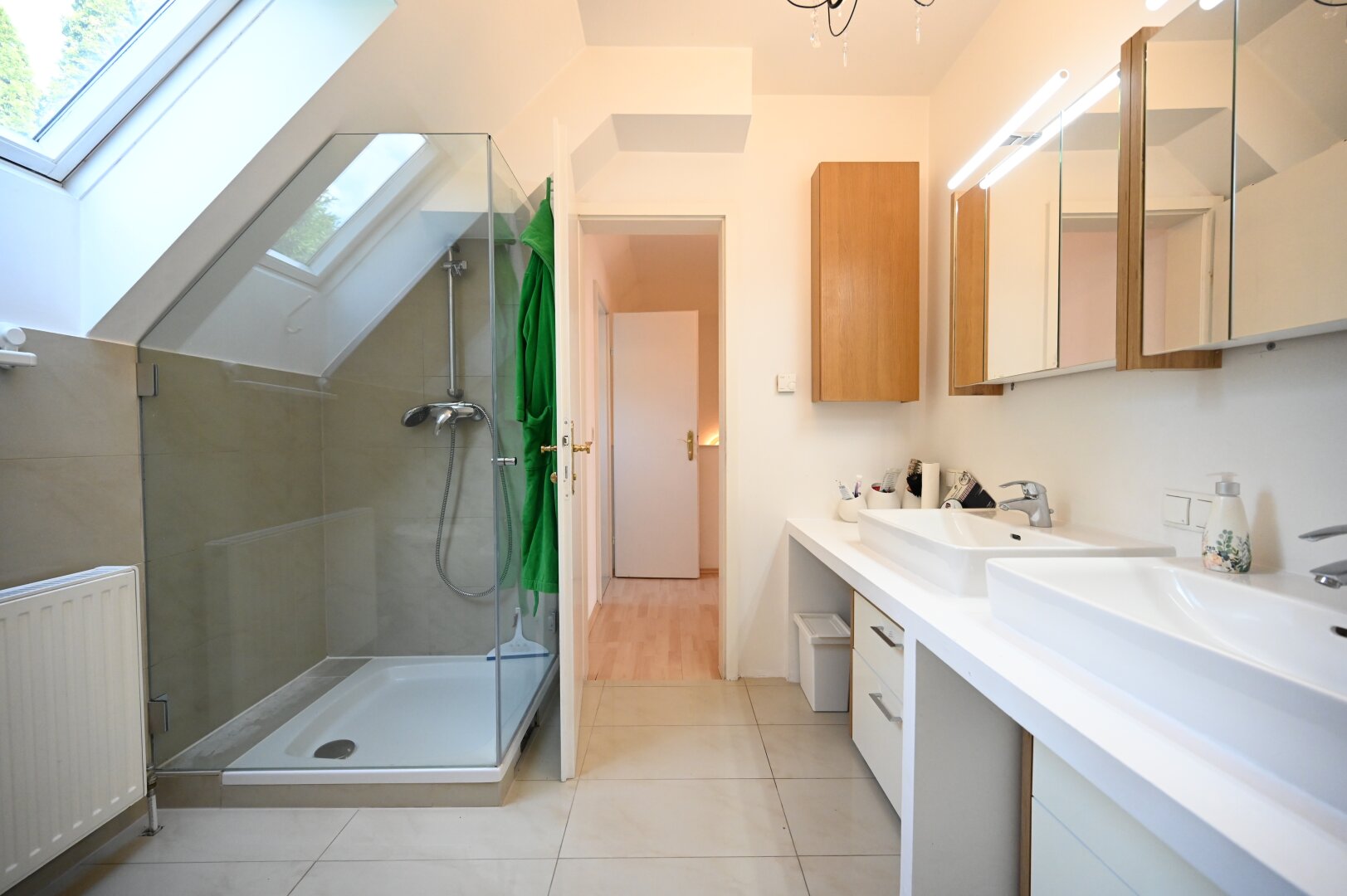 Top Einfamilienhaus in Klosterneuburg – 6 Zimmer - Terrasse - Garage -Pool