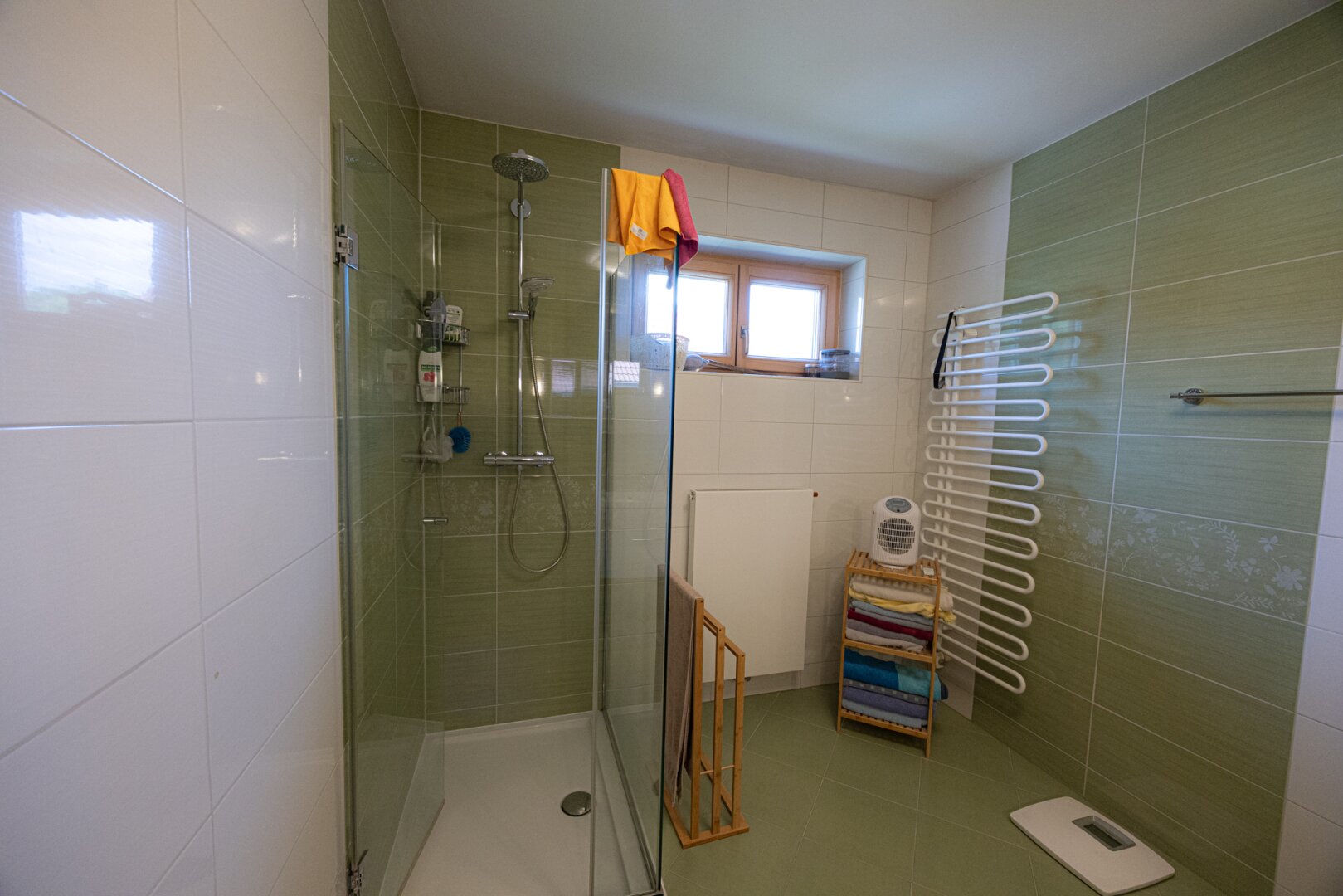 Top gepflegtes EFH mit Swimmingpool, Sauna und Traumgarten