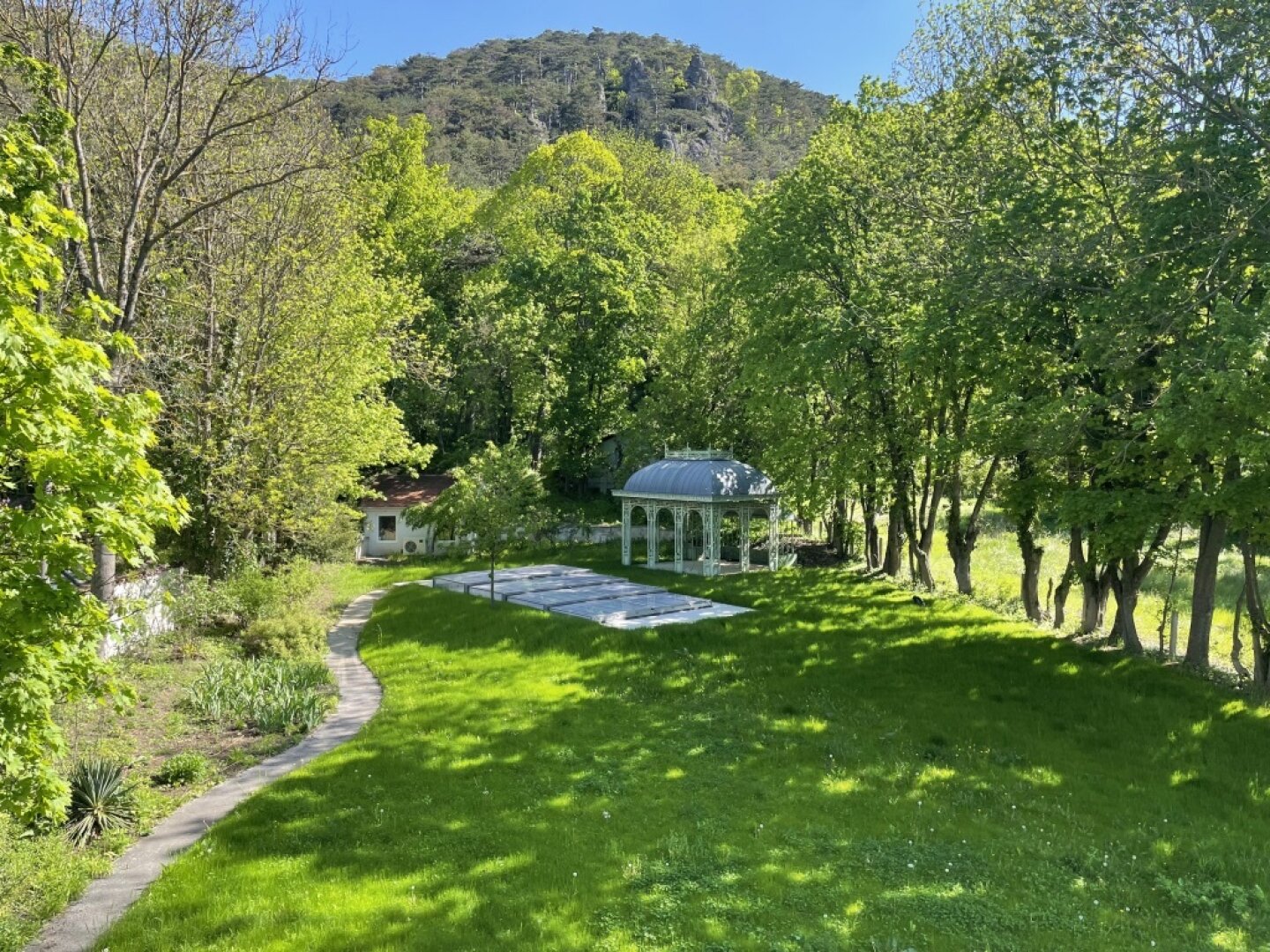 Villa in absoluter Grünruhelage im Helenenthal zu verkaufen