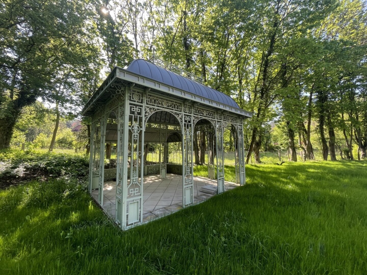 Villa in absoluter Grünruhelage im Helenenthal zu verkaufen
