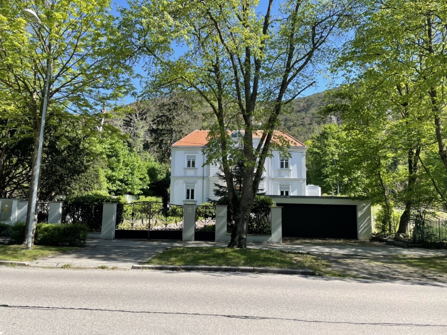 Villa in absoluter Grünruhelage im Helenenthal zu verkaufen