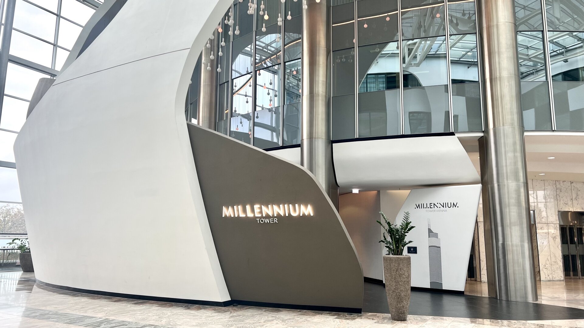 Traumhafte Büroflächen im Millennium Tower 27.OG