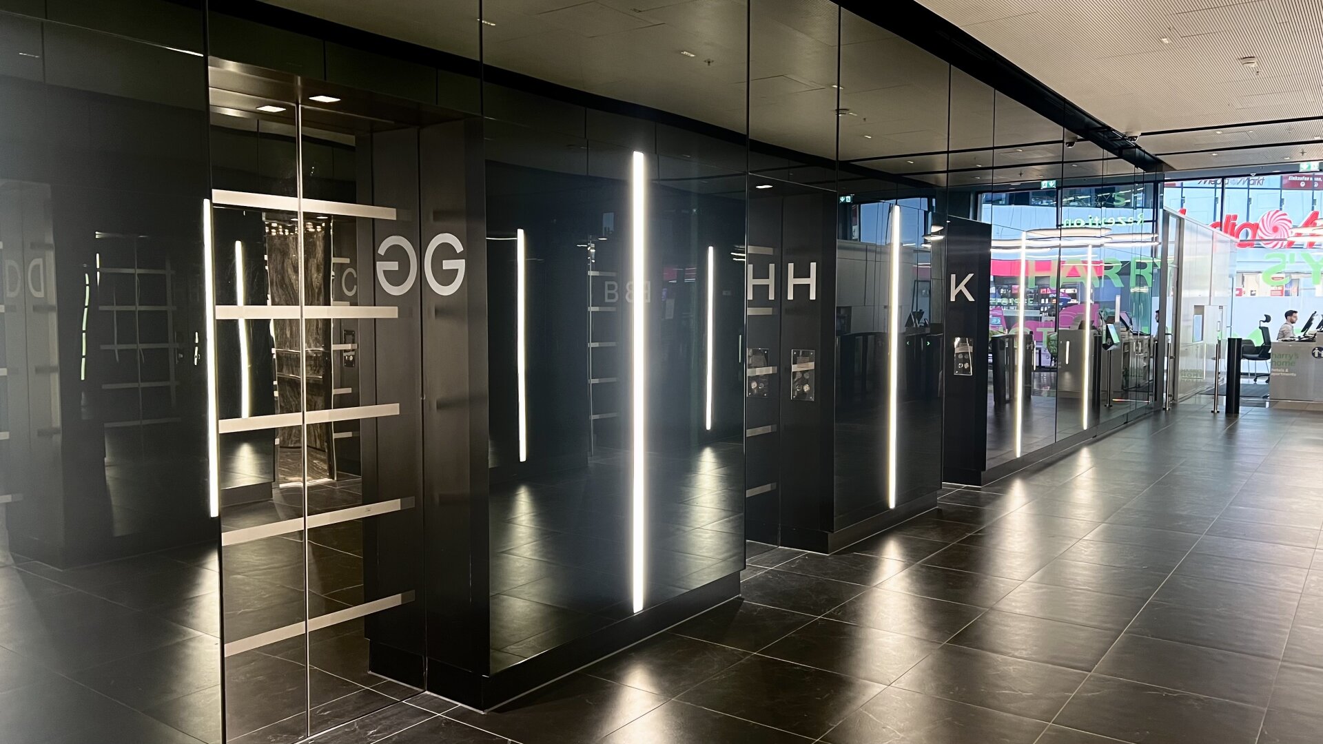 Traumhafte Büroflächen im Millennium Tower 27.OG