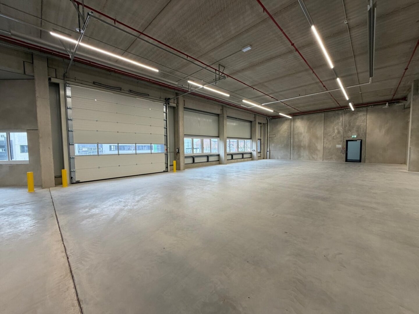 NEUBAU  - Produktions / Lagerhalle mit Büroflächen in Enns/Ennshafen zu vermieten – individuell und zukunftsorientiert