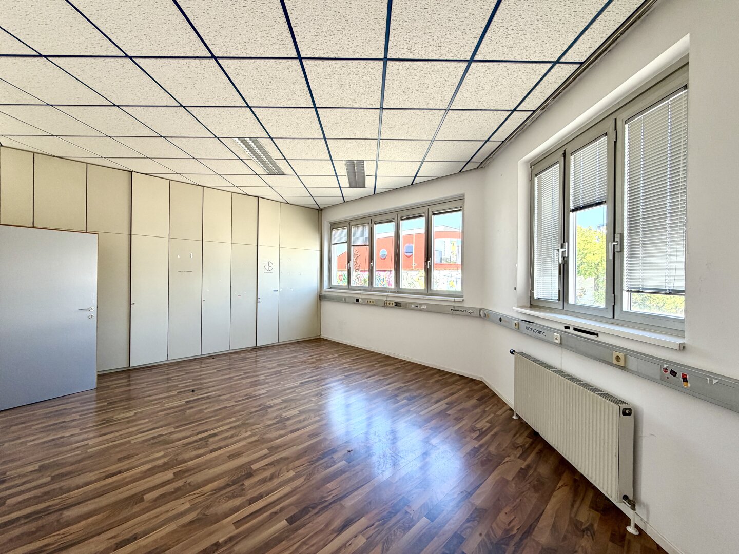 Lager und Produktionsfläche direkt an der B1 in Wels