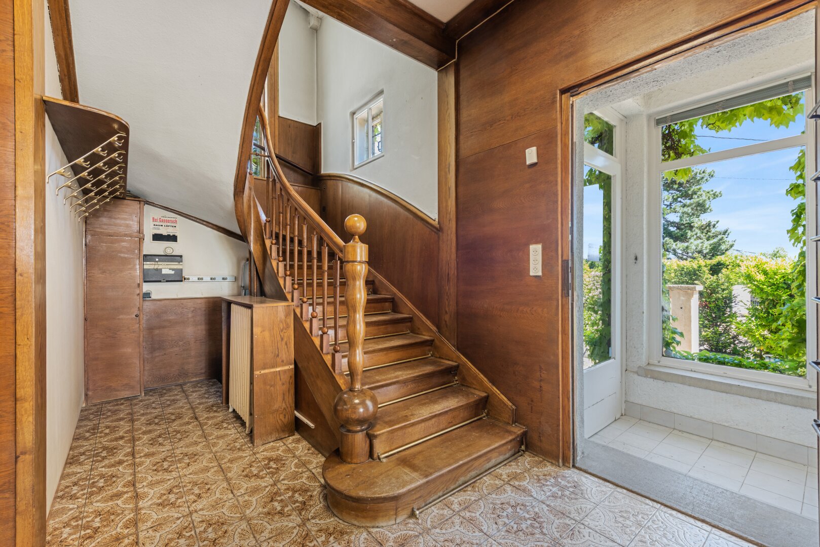 Wohnen mit Geschichte: Villa mit spektakulärer Aussicht im beliebten Grinzing!