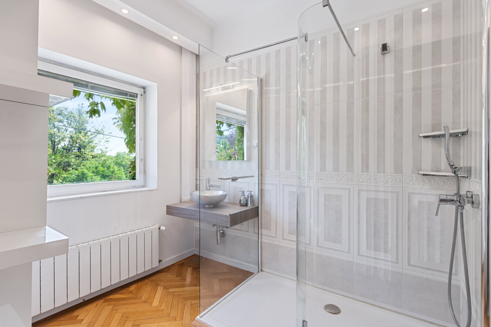 Wohnen mit Geschichte: Villa mit spektakulärer Aussicht im beliebten Grinzing!
