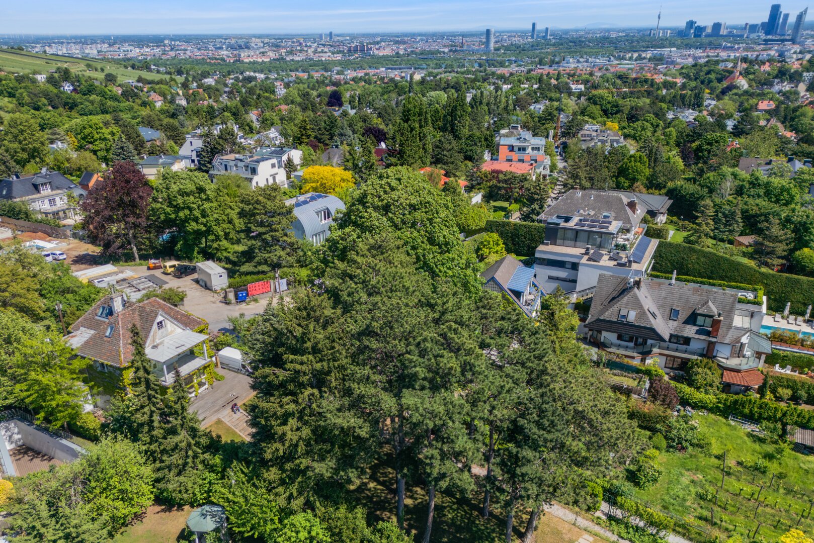 Wohnen mit Geschichte: Villa mit spektakulärer Aussicht im beliebten Grinzing!