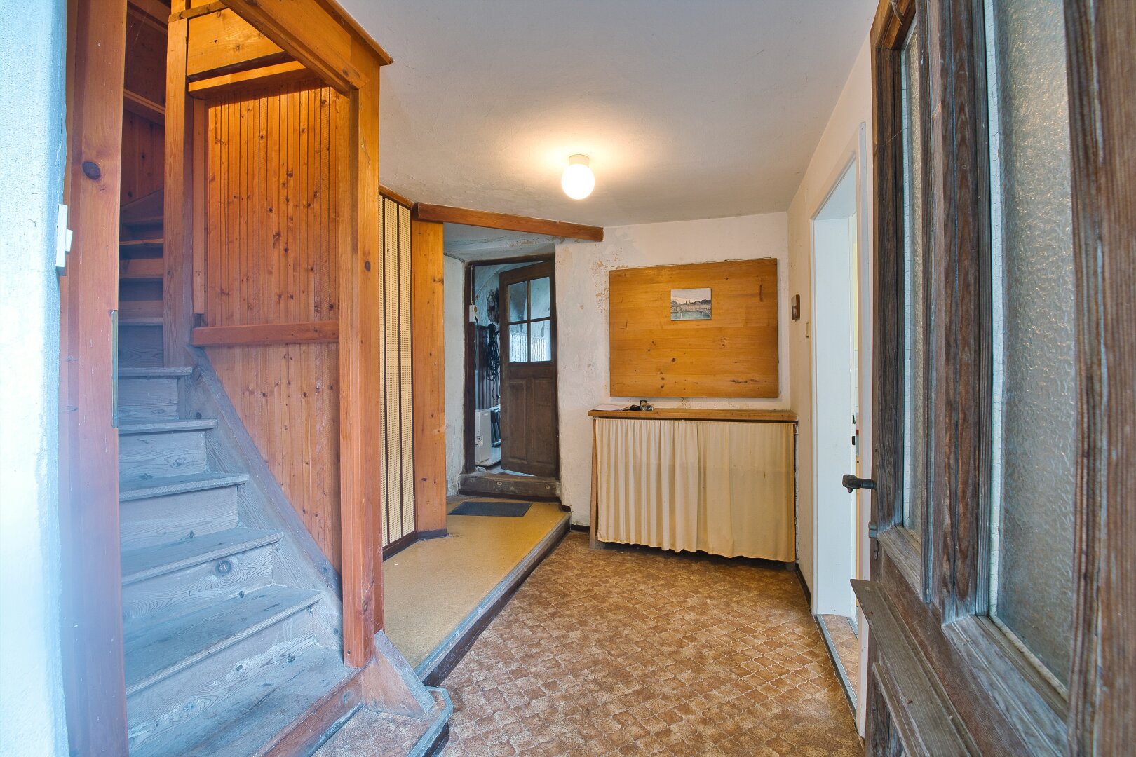 Exklusives Wohnen in idyllischer Lage mit Seeblick - Traumhaus in Hallstatt mit 7 Zimmern, Garten, Balkon und Stellplätzen.