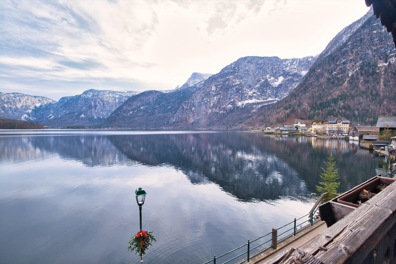 Exklusives Wohnen in idyllischer Lage mit Seeblick - Traumhaus in Hallstatt mit 7 Zimmern, Garten, Balkon und Stellplätzen.