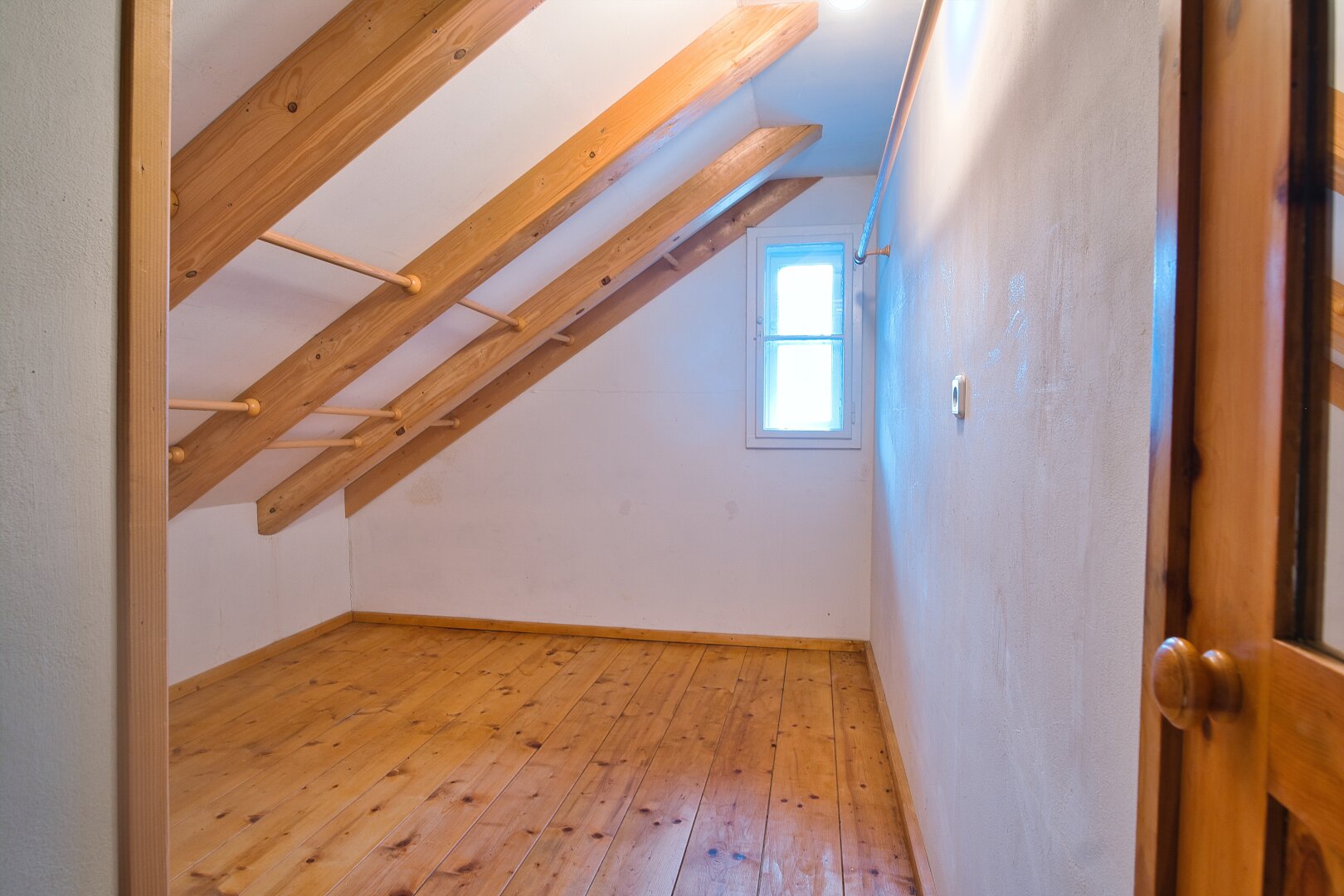 Exklusives Wohnen in idyllischer Lage mit Seeblick - Traumhaus in Hallstatt mit 7 Zimmern, Garten, Balkon und Stellplätzen.