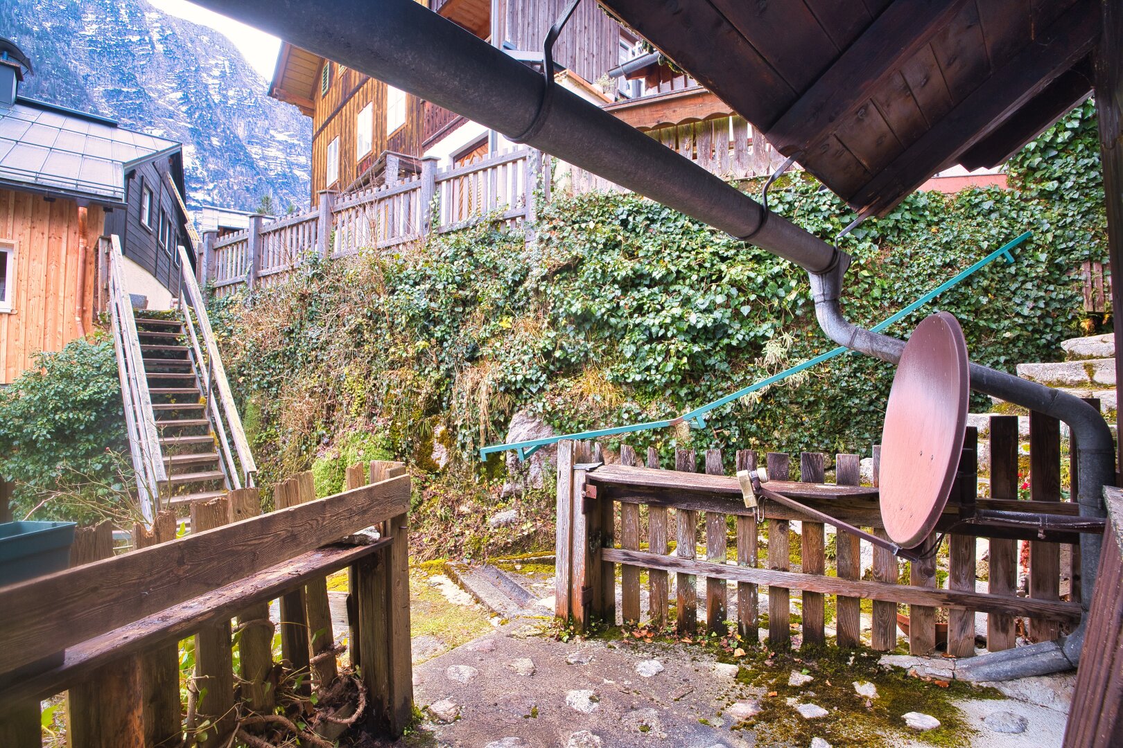 Exklusives Wohnen in idyllischer Lage mit Seeblick - Traumhaus in Hallstatt mit 7 Zimmern, Garten, Balkon und Stellplätzen.
