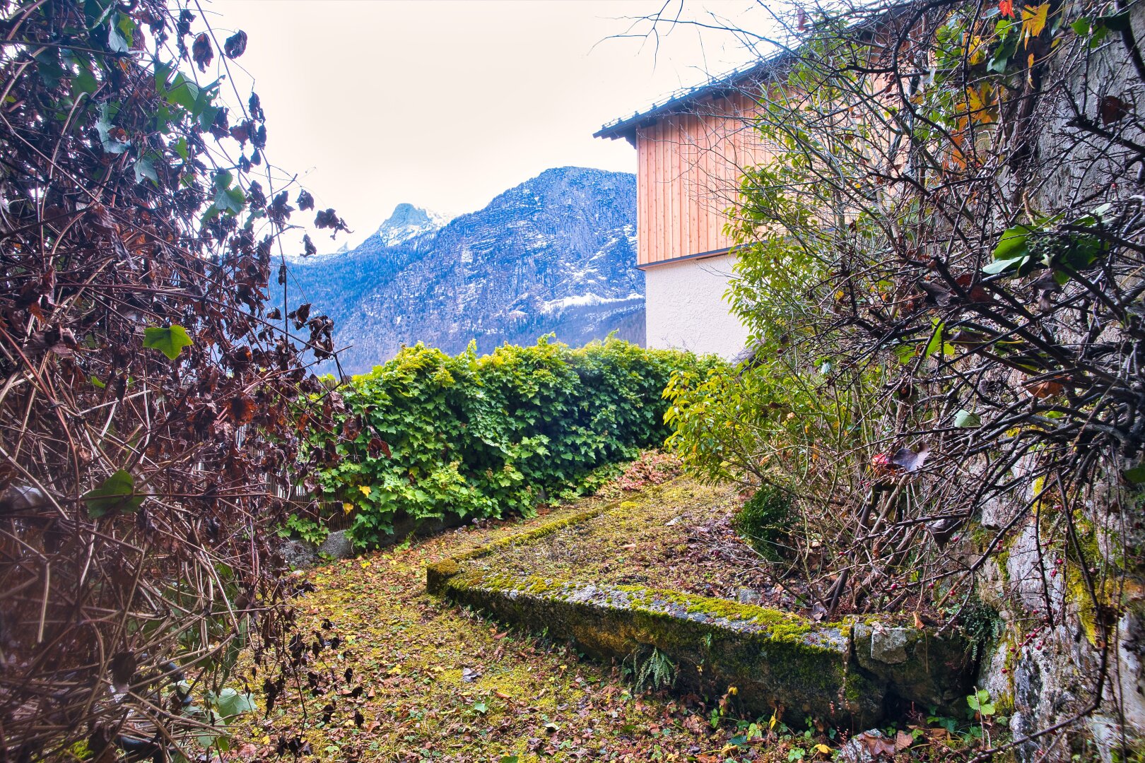 Exklusives Wohnen in idyllischer Lage mit Seeblick - Traumhaus in Hallstatt mit 7 Zimmern, Garten, Balkon und Stellplätzen.