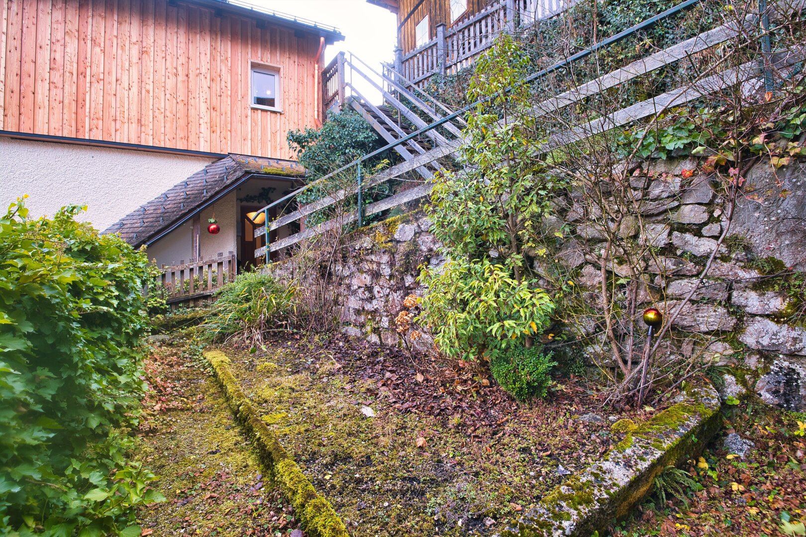 Exklusives Wohnen in idyllischer Lage mit Seeblick - Traumhaus in Hallstatt mit 7 Zimmern, Garten, Balkon und Stellplätzen.