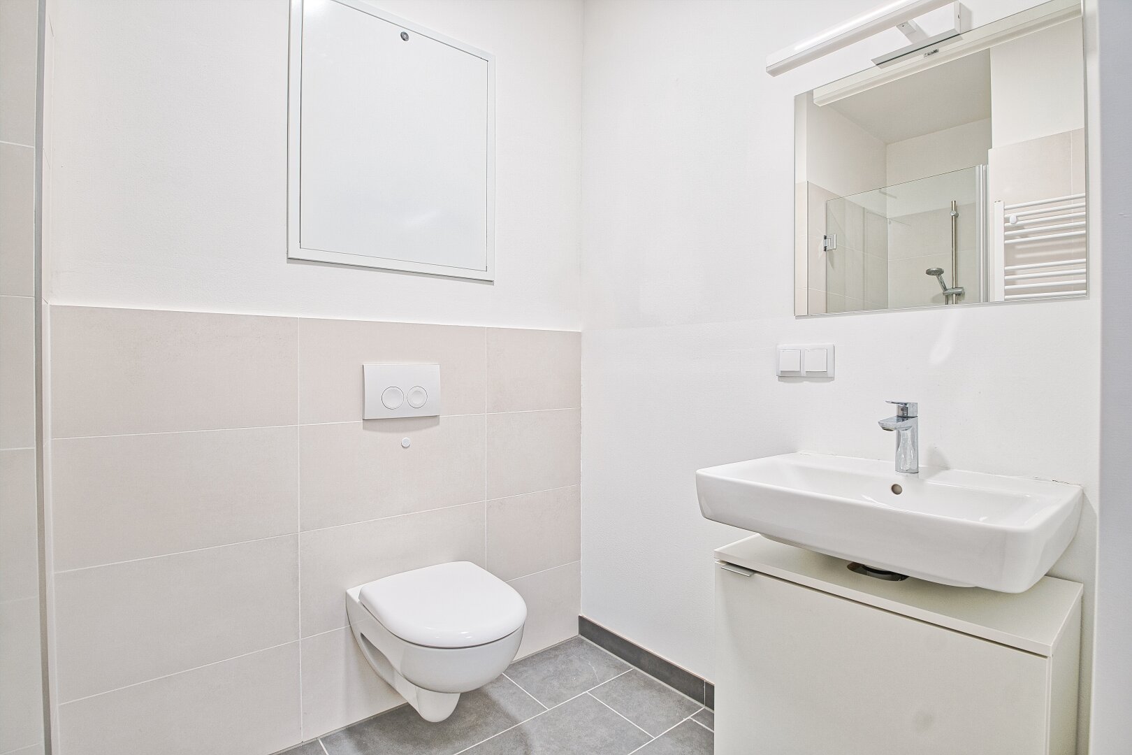 möblierte Apartments zur Kurzzeitmiete (2-12 Monate) / furnished apartments for short-term rental (2-12 months)