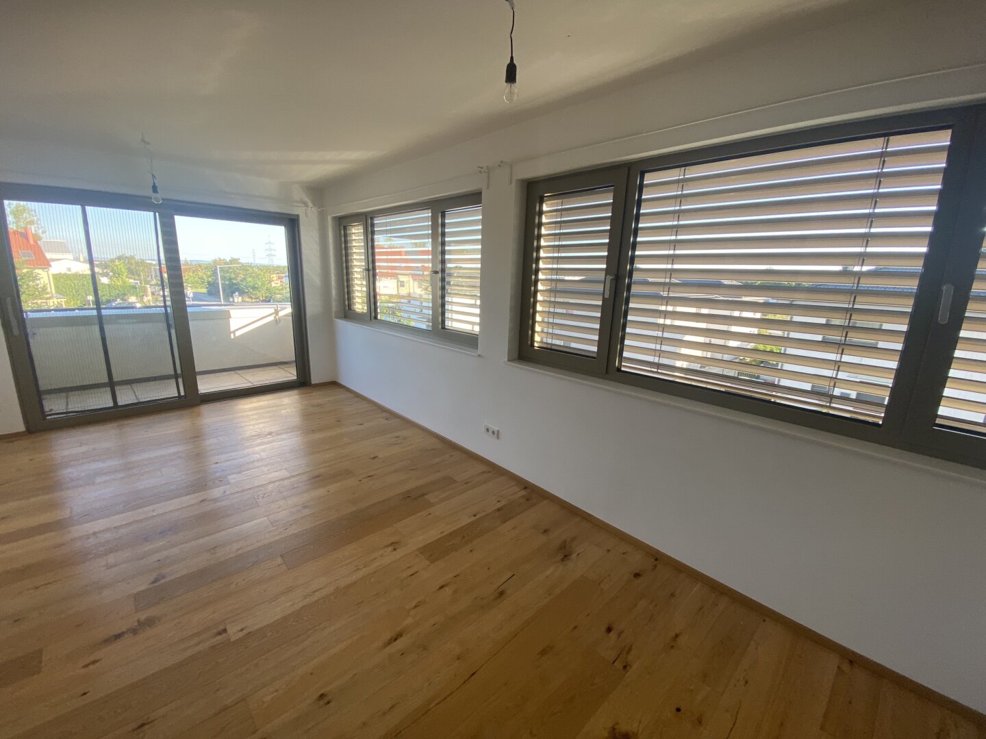 Aktionspreis! Charmante 3-Zimmer-Wohnung mit Balkon, Küche & Stellplatz – ab sofort verfügbar