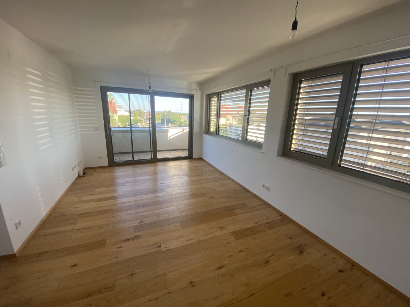Aktionspreis! Charmante 3-Zimmer-Wohnung mit Balkon, Küche & Stellplatz – ab sofort verfügbar