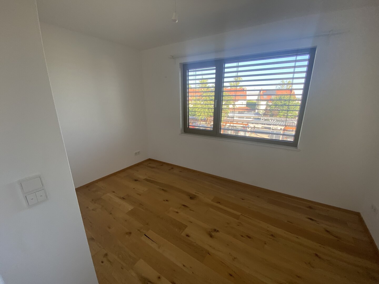 Aktionspreis! Charmante 3-Zimmer-Wohnung mit Balkon, Küche & Stellplatz – ab sofort verfügbar