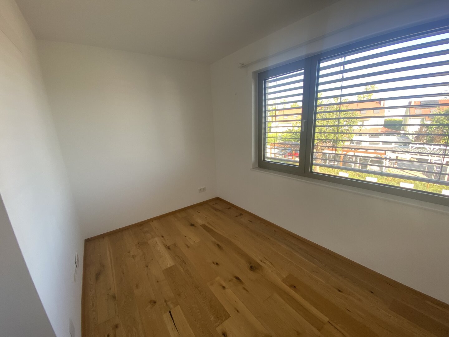 Aktionspreis! Charmante 3-Zimmer-Wohnung mit Balkon, Küche & Stellplatz – ab sofort verfügbar