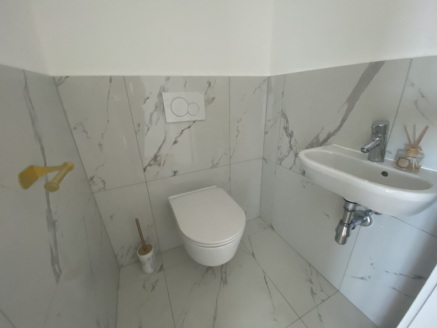 Aktionspreis! Charmante 3-Zimmer-Wohnung mit Balkon, Küche & Stellplatz – ab sofort verfügbar
