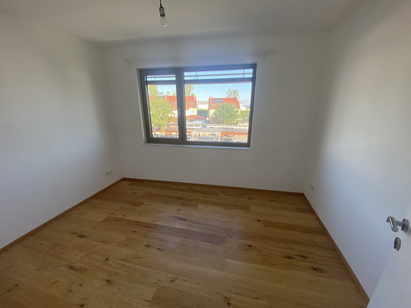 Aktionspreis! Charmante 3-Zimmer-Wohnung mit Balkon, Küche & Stellplatz – ab sofort verfügbar