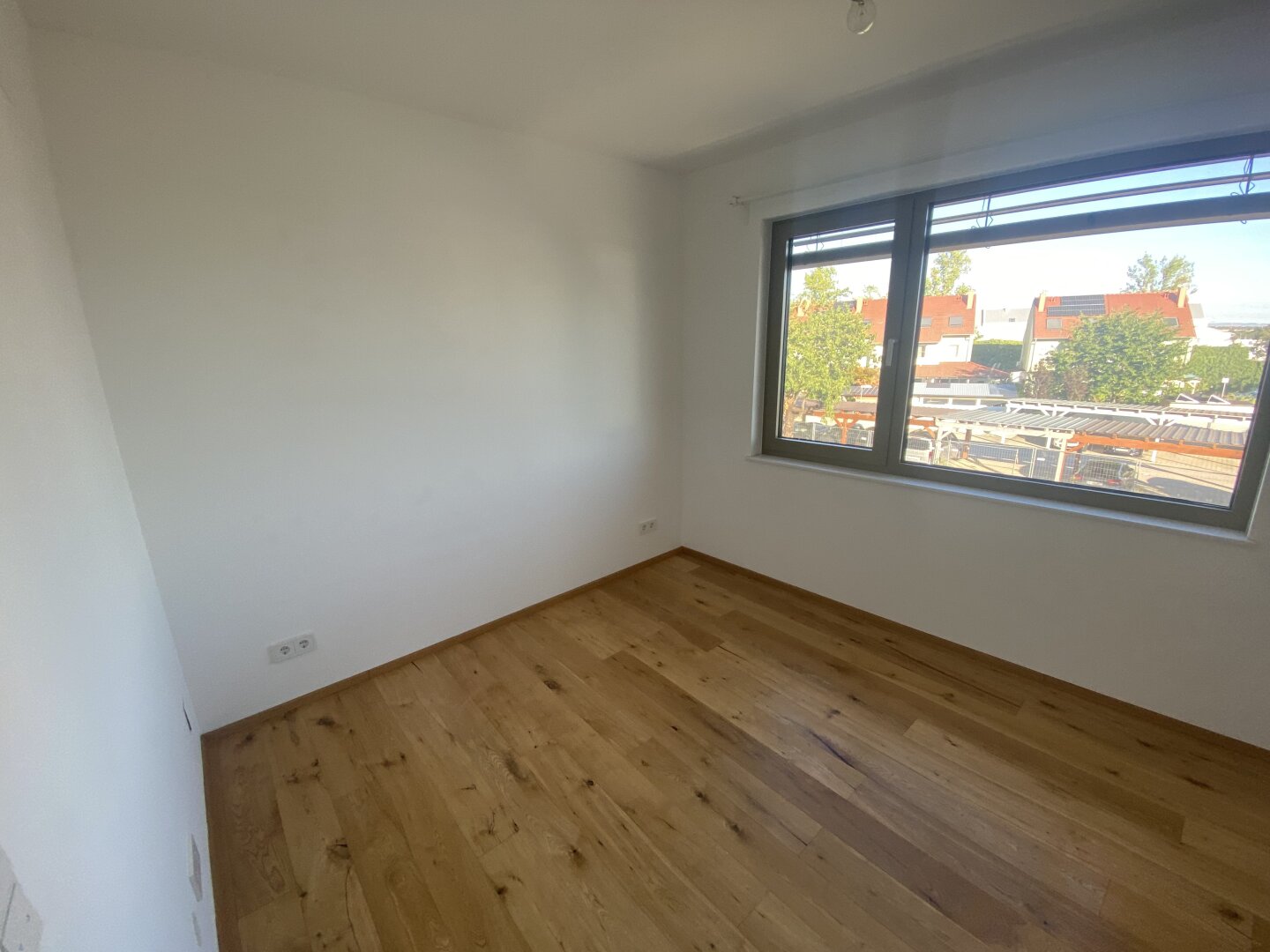 Aktionspreis! Charmante 3-Zimmer-Wohnung mit Balkon, Küche & Stellplatz – ab sofort verfügbar