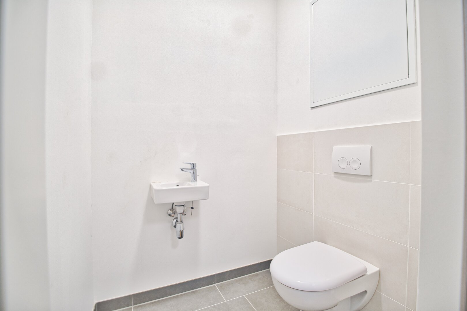 möblierte Apartments zur Kurzzeitmiete (2-12 Monate) / furnished apartments for short-term rental (2-12 months)