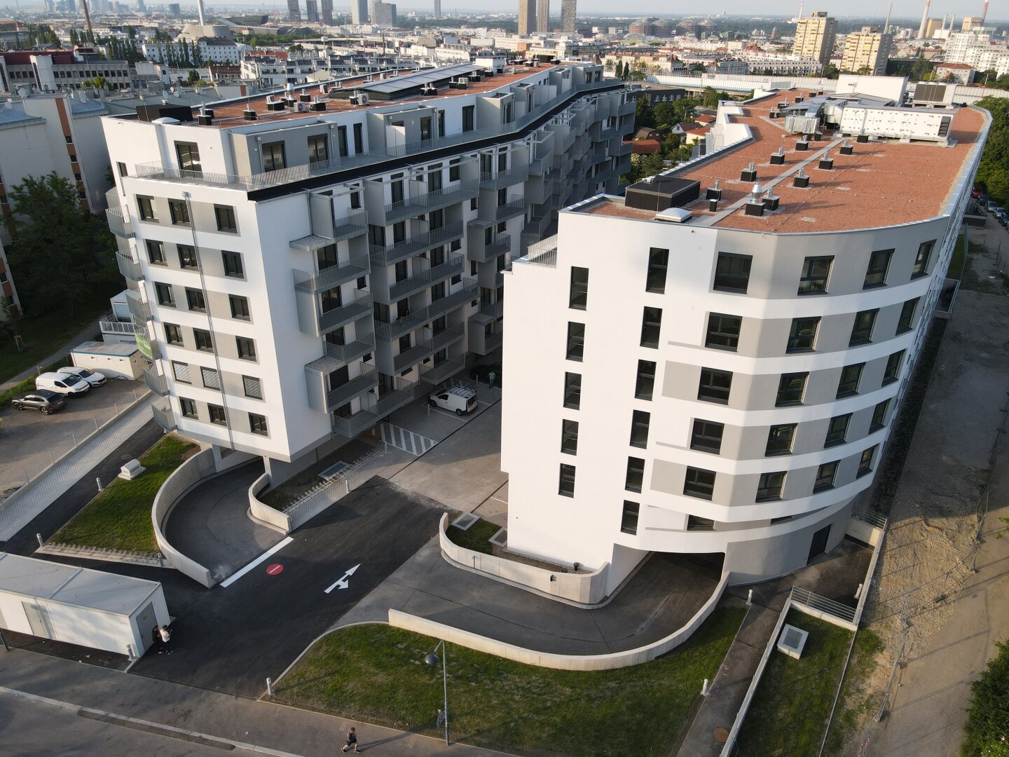 möblierte Apartments zur Kurzzeitmiete (2-12 Monate) / furnished apartments for short-term rental (2-12 months)