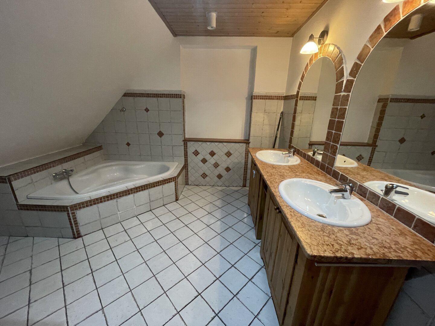 Gemütliche 3-Zimmer-Wohnung in Berndorf – 91,59 m² inkl. Parkplatz