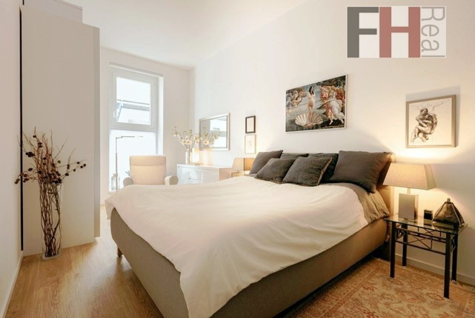 Elegante, topsanierte Maisonettewohnung in bester Neubauer Lage !!