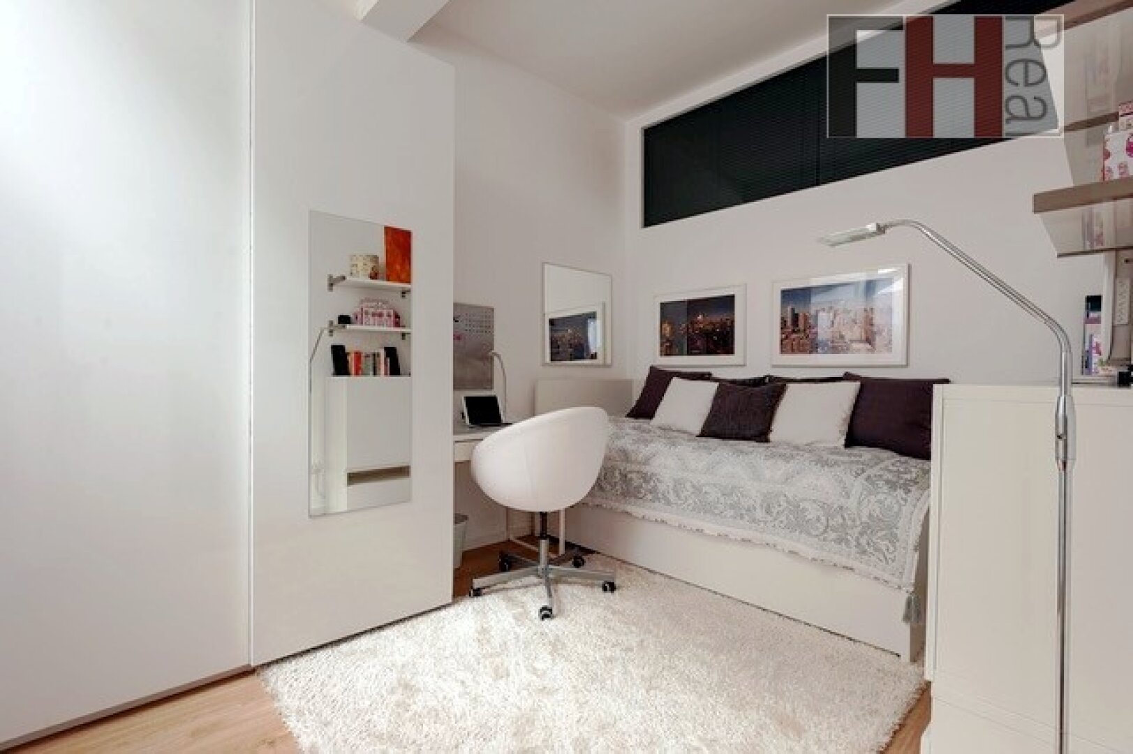 Elegante, topsanierte Maisonettewohnung in bester Neubauer Lage !!