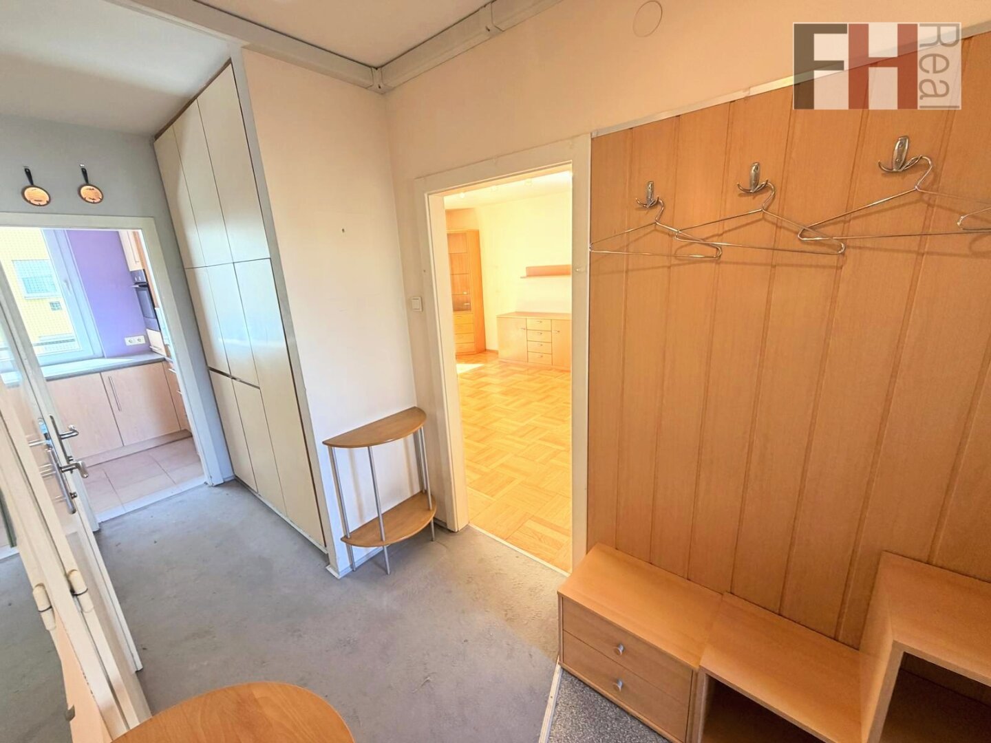 Gemütliche 3 Zimmer Wohnung mit großer Loggia und Parkplatz in Wien Döbling
