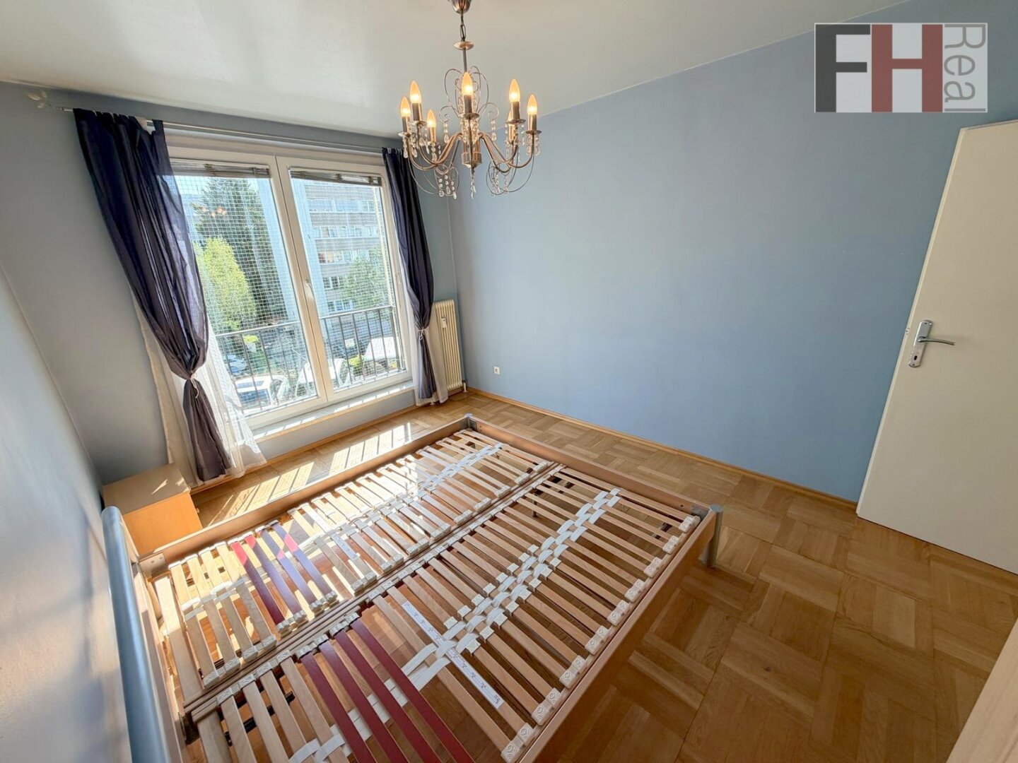 Gemütliche 3 Zimmer Wohnung mit großer Loggia und Parkplatz in Wien Döbling