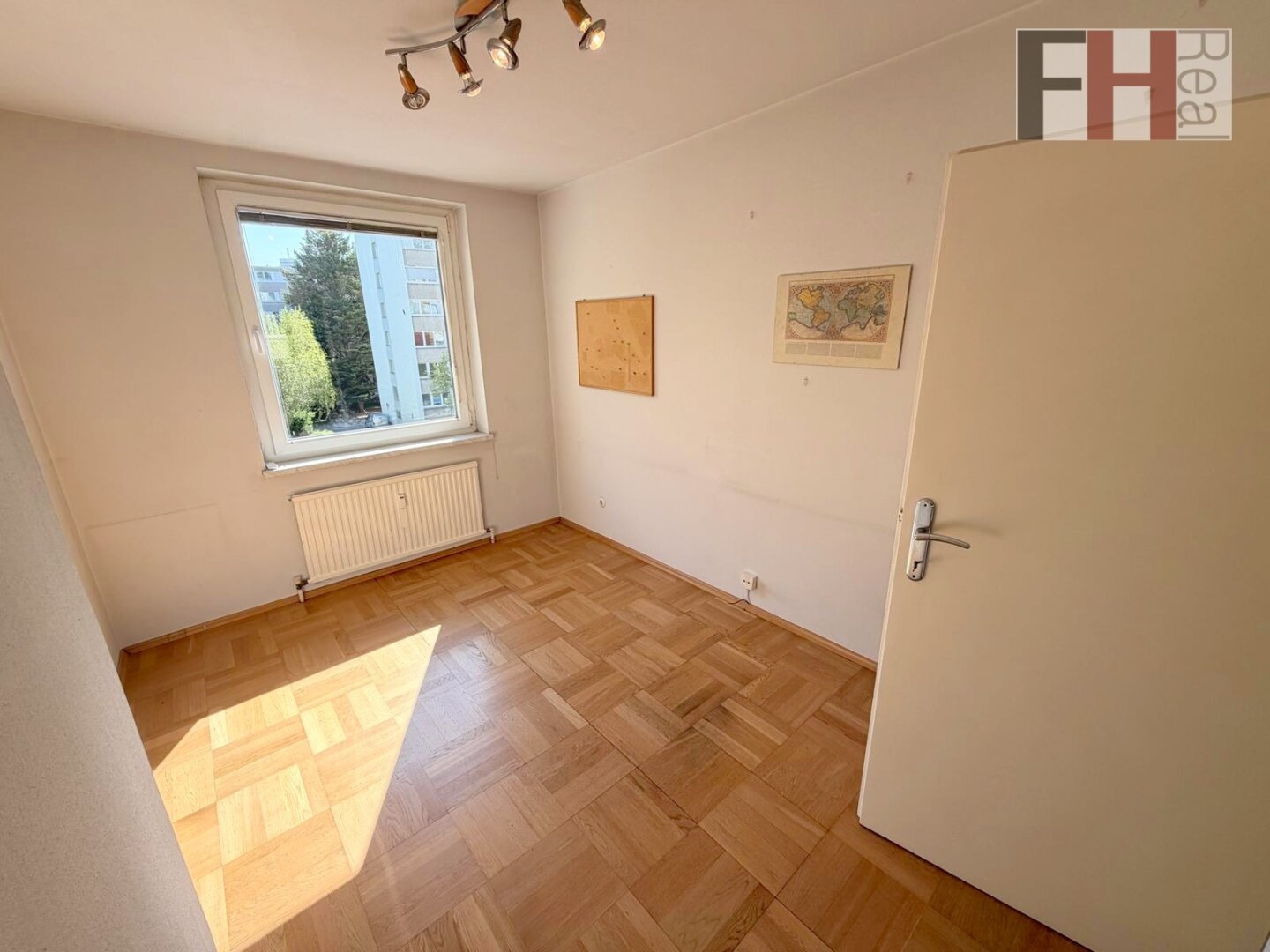 Gemütliche 3 Zimmer Wohnung mit großer Loggia und Parkplatz in Wien Döbling