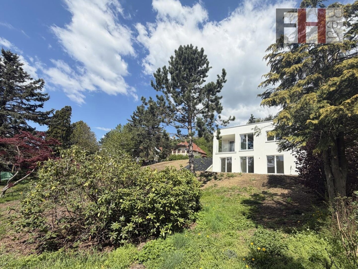 ERSTBEZUG! Exklusives Haus zur Miete, Bestlage in Gablitz, traumhafte Aussicht, schöner Garten!
