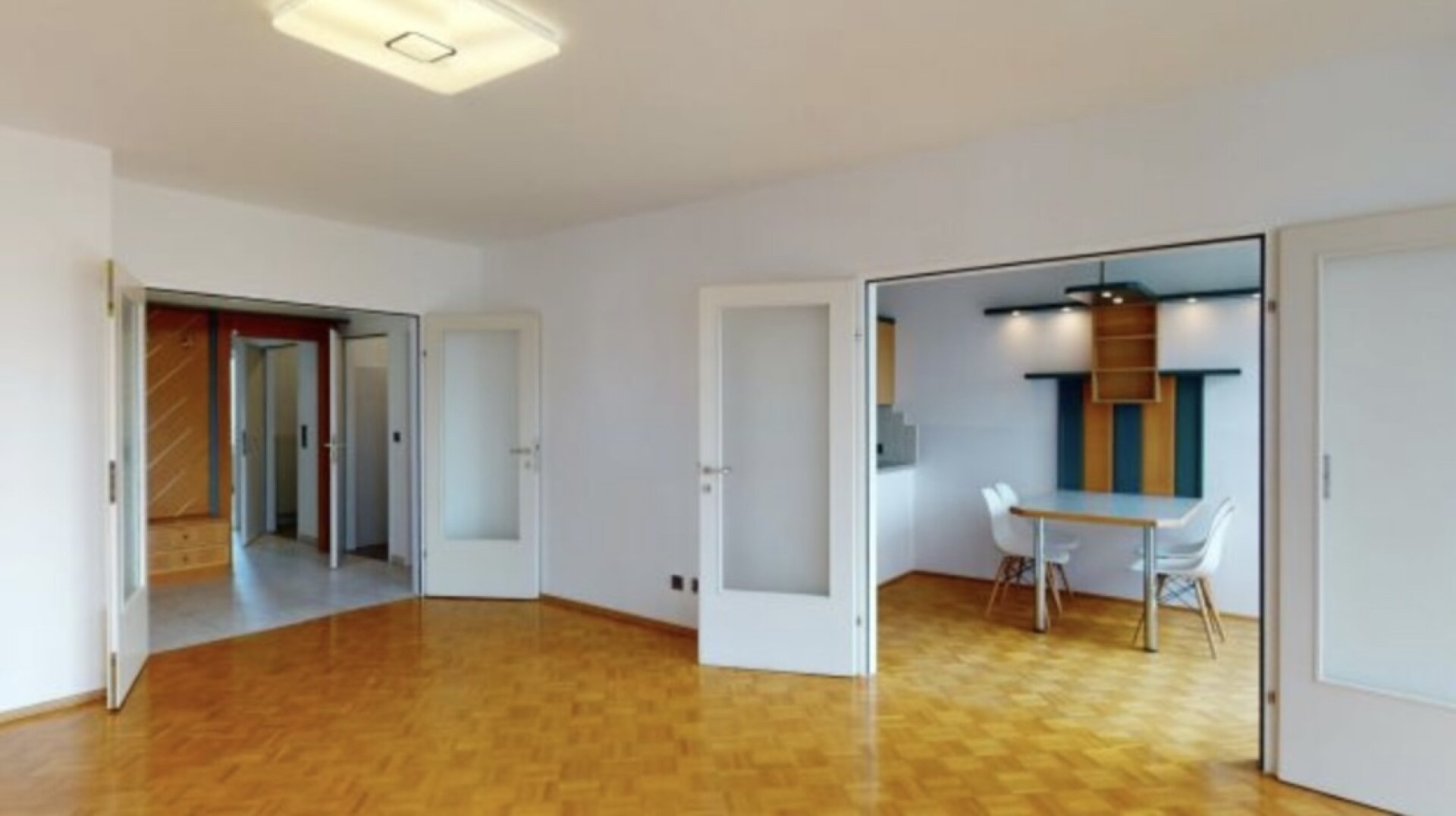 Smart investieren, schön wohnen in einer großen 2-Zimmer Wohnung in 1220 Wien - in der Nähe der U1 und dem Donauzentrum