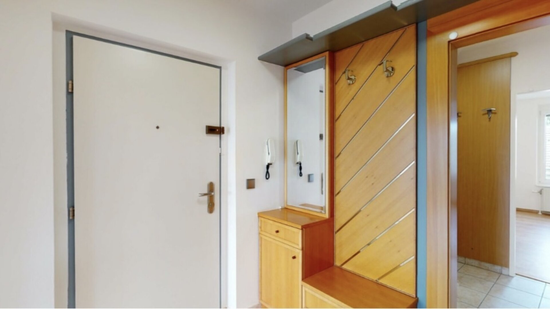 Smart investieren, schön wohnen in einer großen 2-Zimmer Wohnung in 1220 Wien - in der Nähe der U1 und dem Donauzentrum