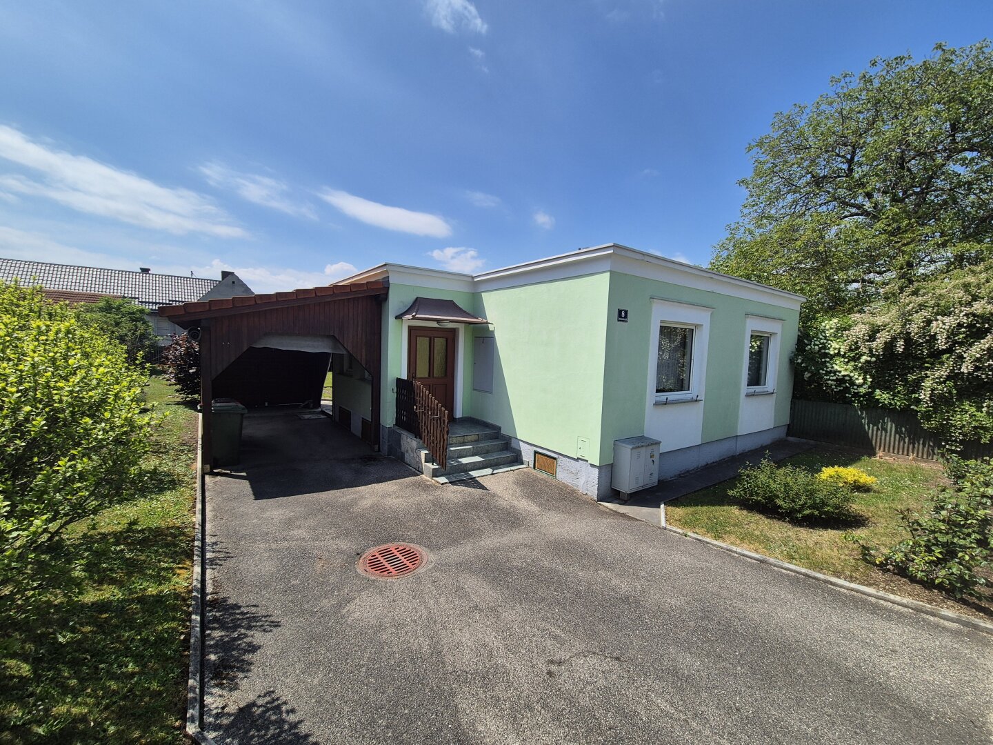 Kleines Wohnhaus für Singles oder Pärchen bzw. mit Ausbaupotential