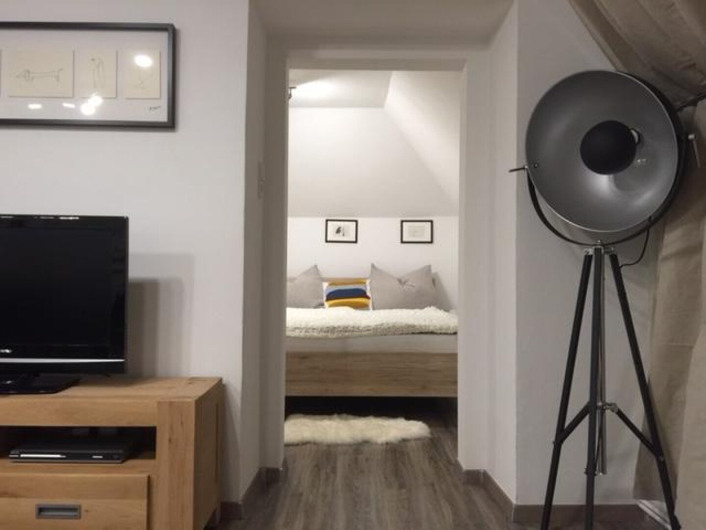 Dachgeschosswohnung - voll möbliert - ab 01.06.2026 verfügbar