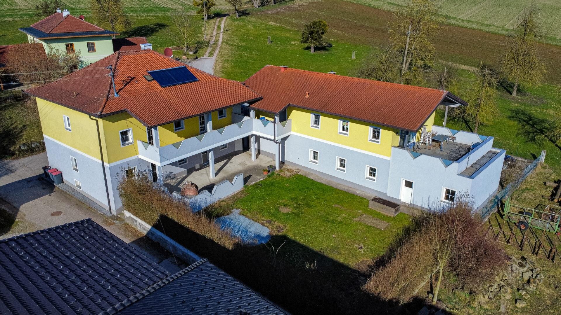 Familienparadies mit Einliegerwohnung und großem Garten