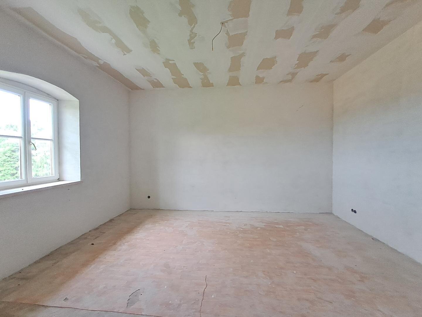 25 E1 OG Zimmer 12