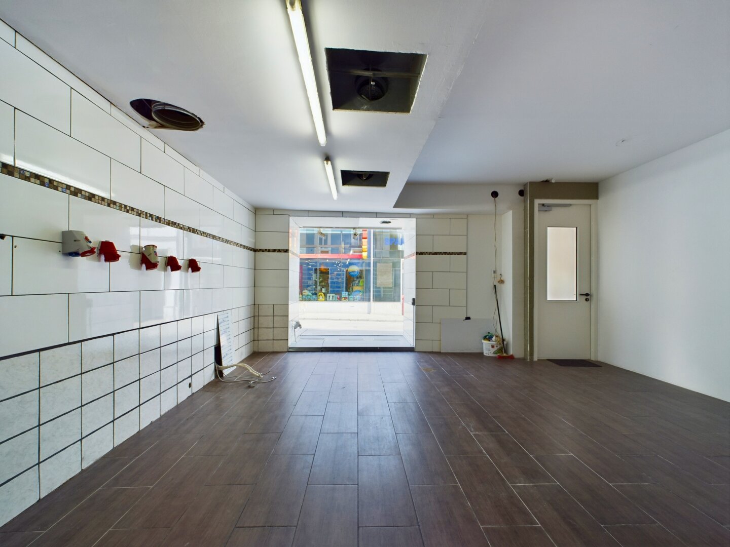 Ansicht 2 - Geschäftslokal od. Büro