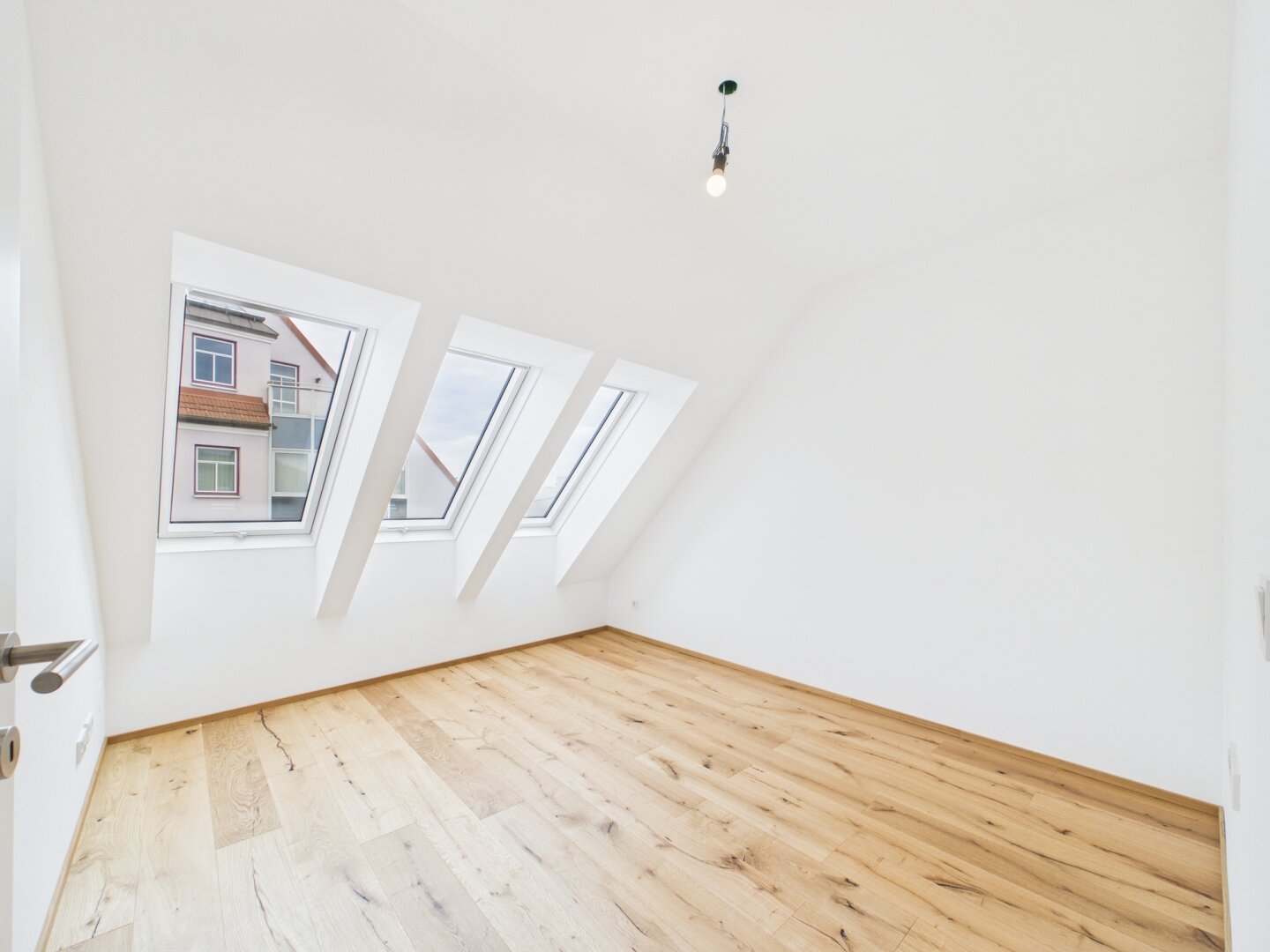 MIETE ERSTBEZUG  - Dachgeschosswohnung im Stadtzentrum von Zwettl  74,67 m² Nutzfläche
