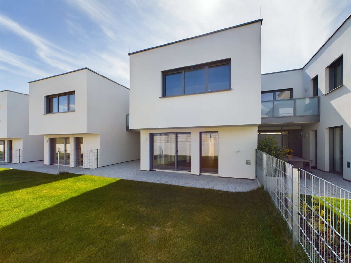 KÄUFERPROVISIONSFREI - Wolkersdorf - TOP Reihenhaus 5 mit herrlichem Garten - klimaaktiv GOLD-Haus