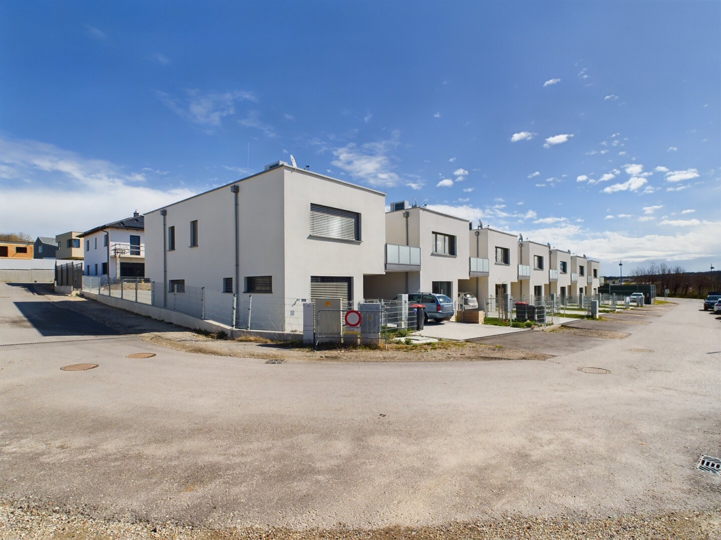 Straßenansicht Reihenhäuser In Kirchbergen 1 - 7